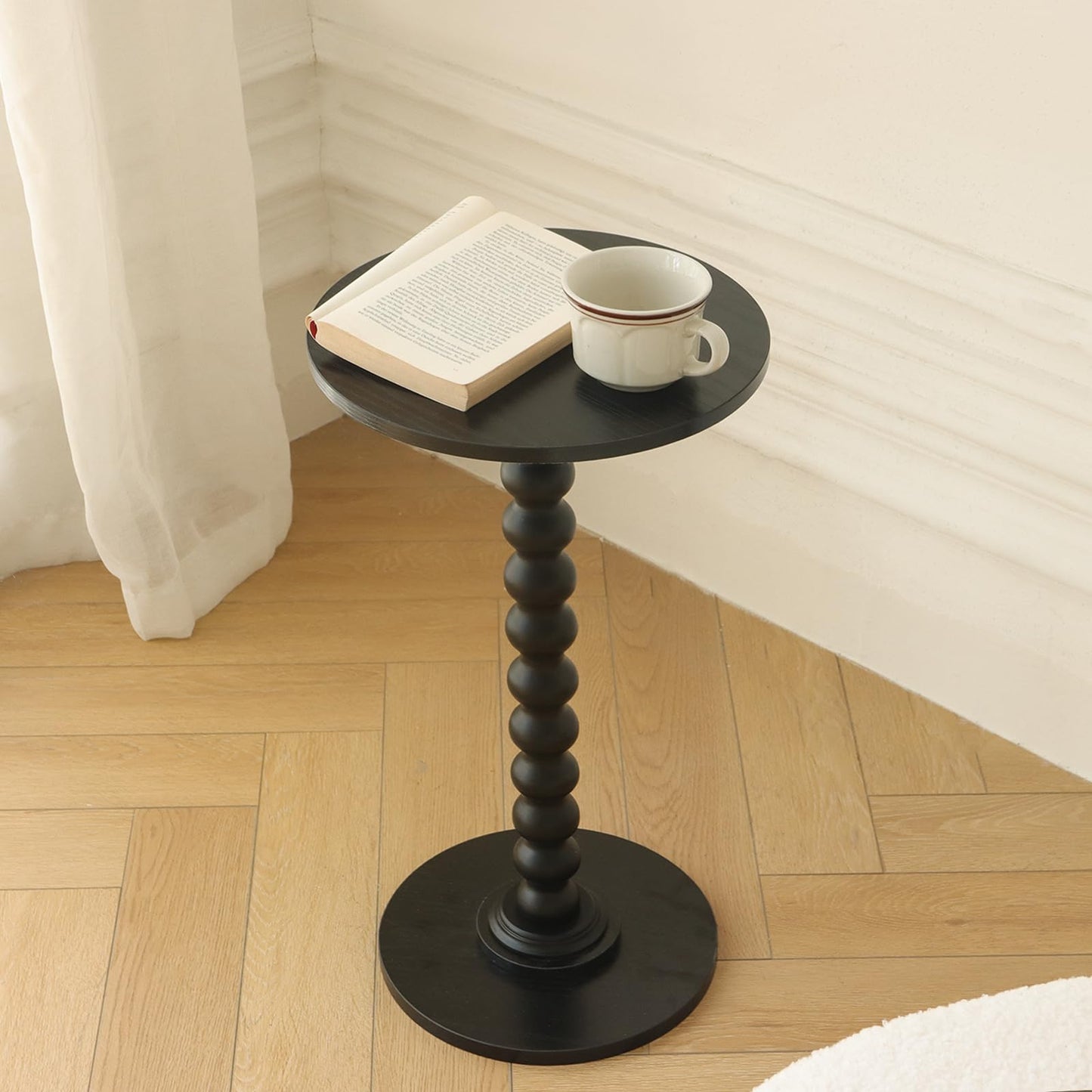 Round Side Table, Small Modern Drink Table with Solid Wood Legs for Living Room, Bedroom, Office, Black